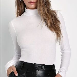Aura White Ribbed Turtleneck Long Sleeve Top